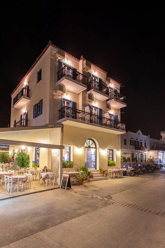 Stelios Hotel Spetses Town Exterior photo